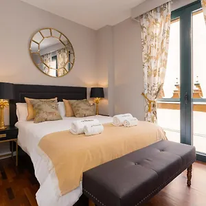  Apartamento C31 Deluxe Into Cathedral Square